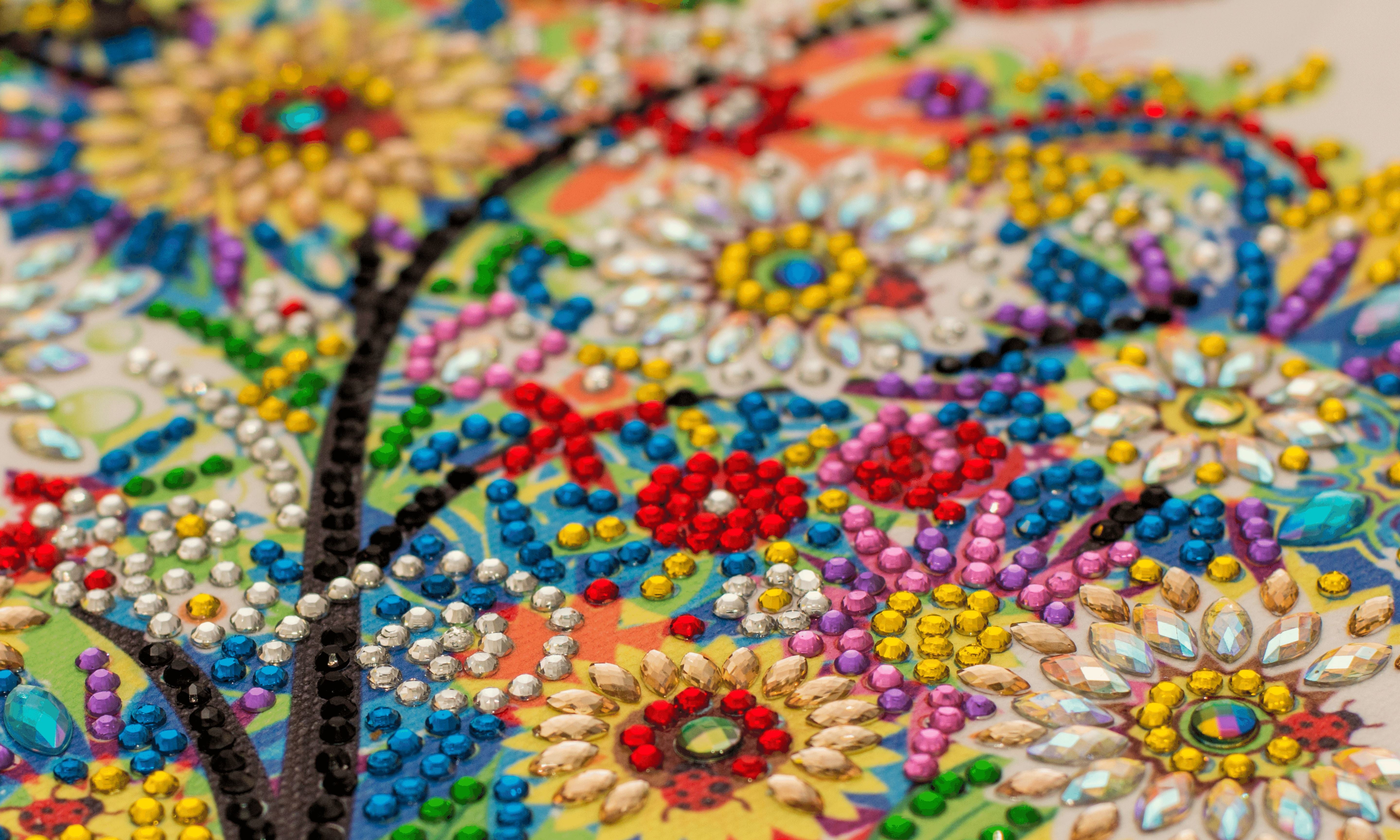 Diamond Painting: Square or round stones?