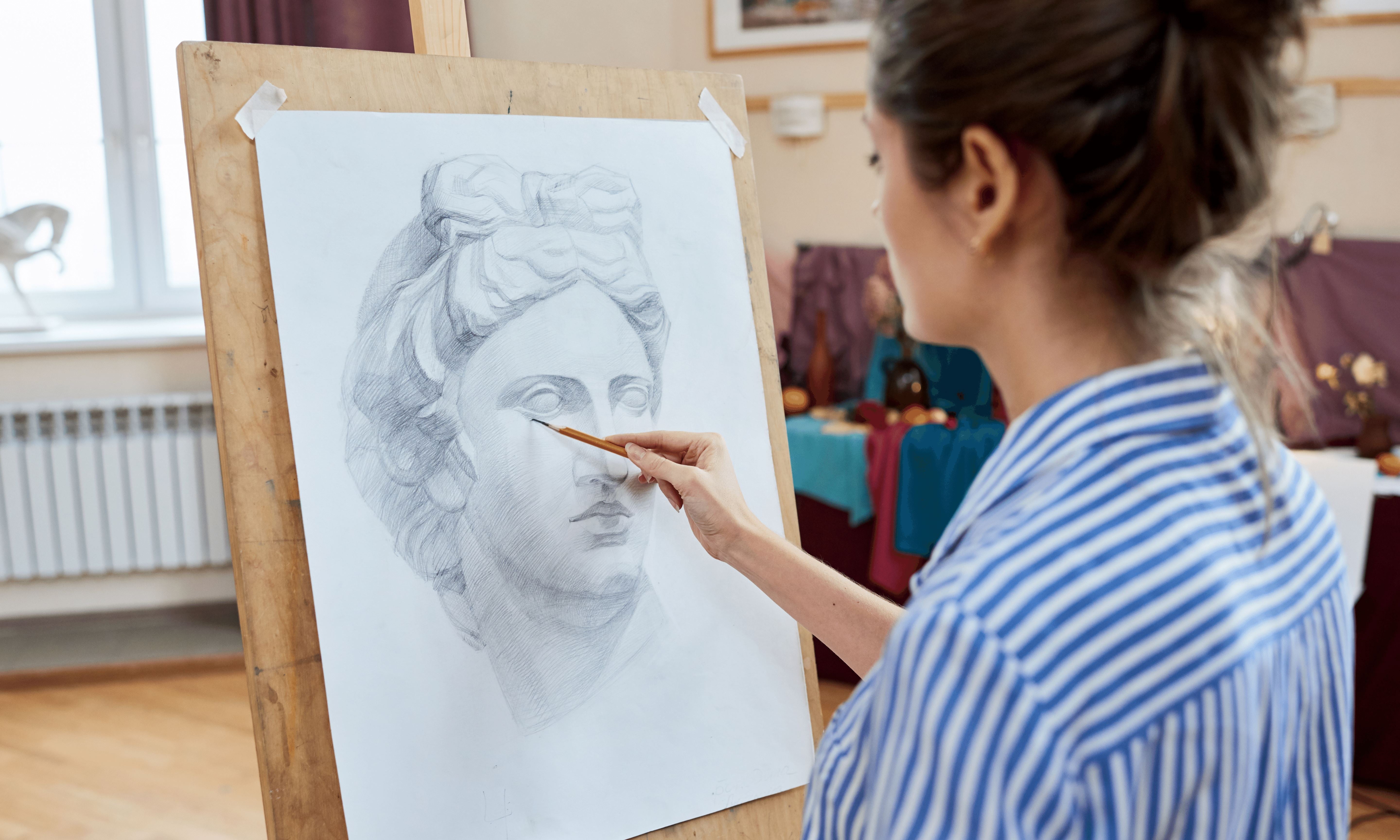 Learning to draw a portrait - Explained step by step